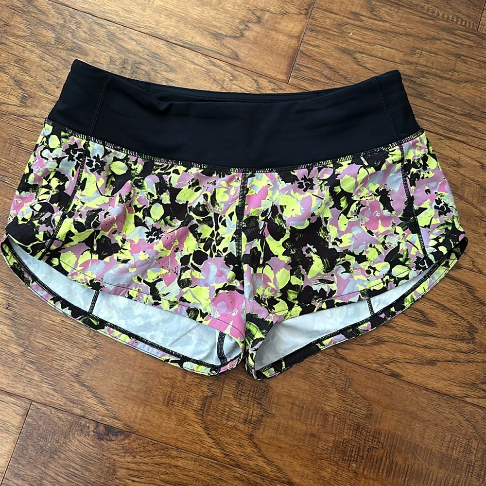 Lululemon Speed Up Shorts Size 4